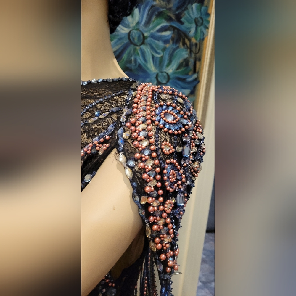 PAMELA ROLAND SEQUINS DRESS WITH CAPE. - Picture 7 of 9